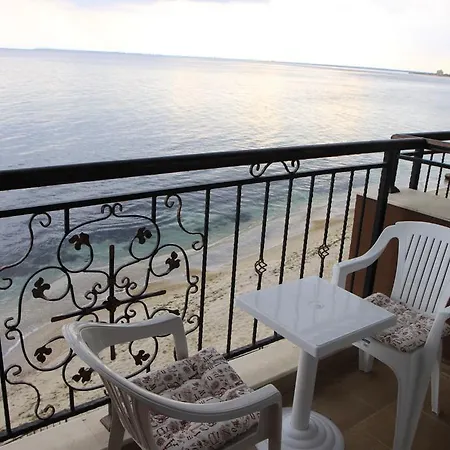 Akrotiria Apartment