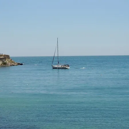 Akrotiria Apartment *