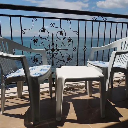 Apartment Akrotiria